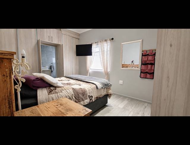 2 BEDROOM HOUSE FOR SALE IN HOOGLAND